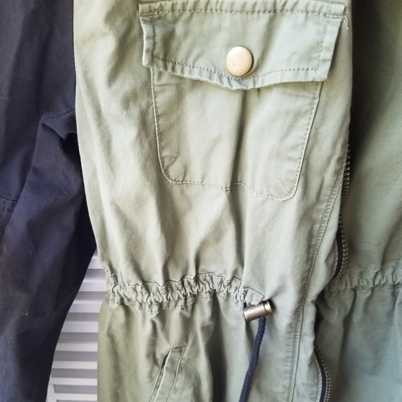 Jacket - Picture 4 of 6